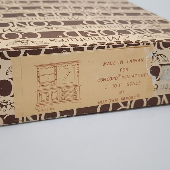 Vintage Concord Miniatures Wooden China Cabinet With Drawers & Mirror 1:1 Scale - Picture 2 of 10